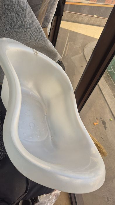 Отдам даром стульчик для кормления, ваночка