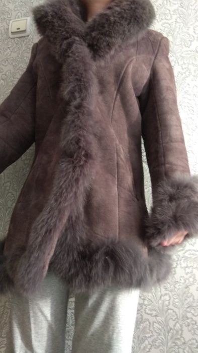 Дубленка натуральная продам.