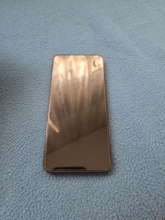 Продавам Huawei Nova 8i