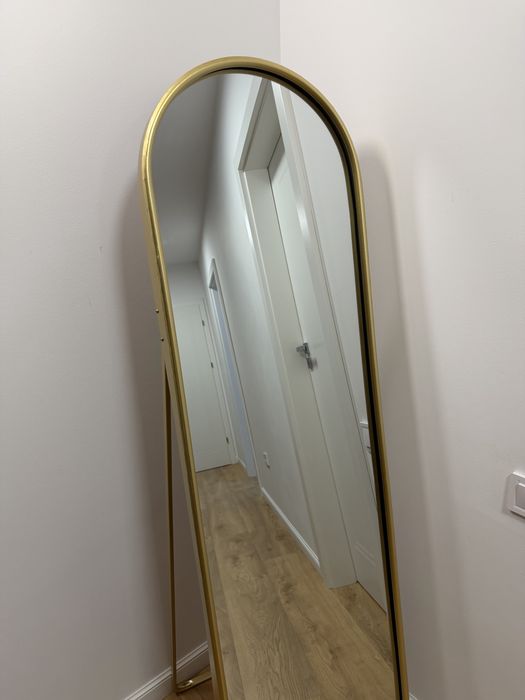 Oglinda decorativa cu suport