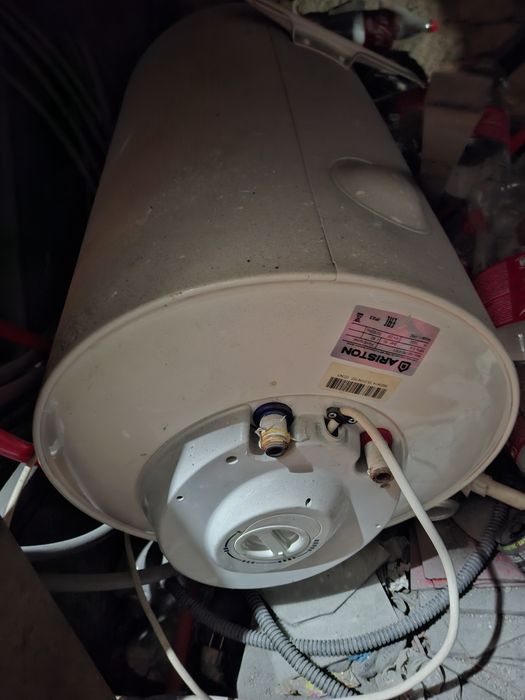 Холодильник арестован газ плита