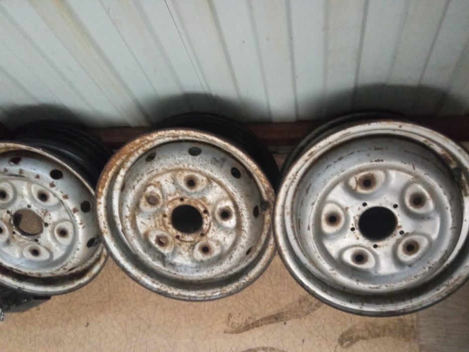 Продам резину, диски Форд Транзит 1990