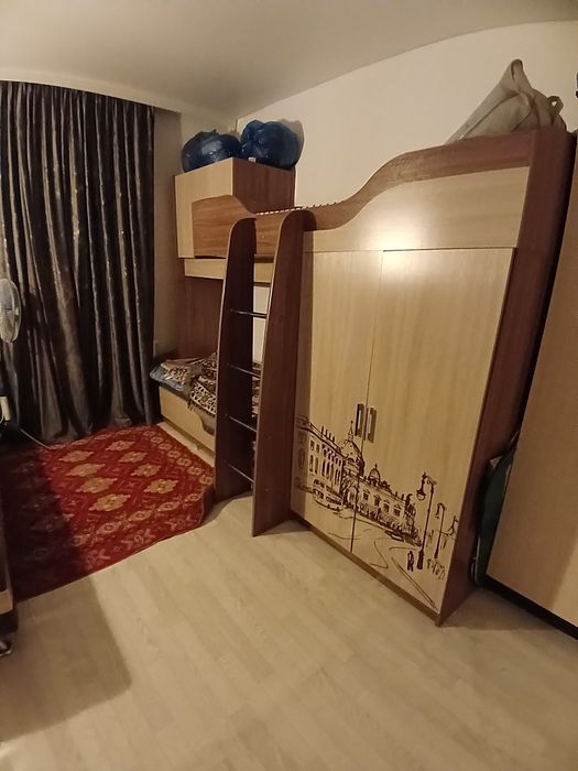 Кравать двух еташка