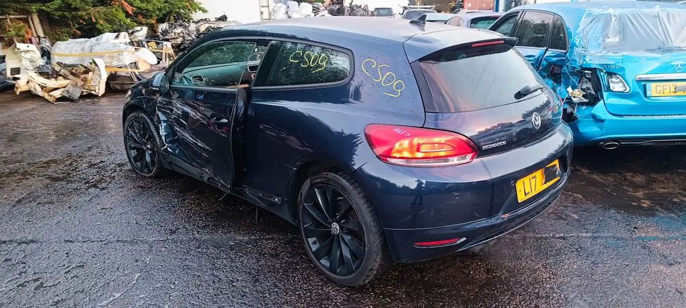 Dezmembrari / Dezmembrez Volkswagen Scirocco (137) Coupe 1.4 TSI CAXA cutie viteze manuala cod culoare LH5X