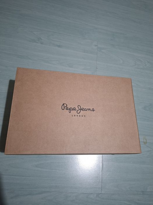 Чисто нови  обувки Pepe Jeans 45/46 номер