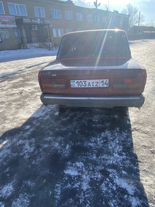 Продам машину  пробил блок 2107