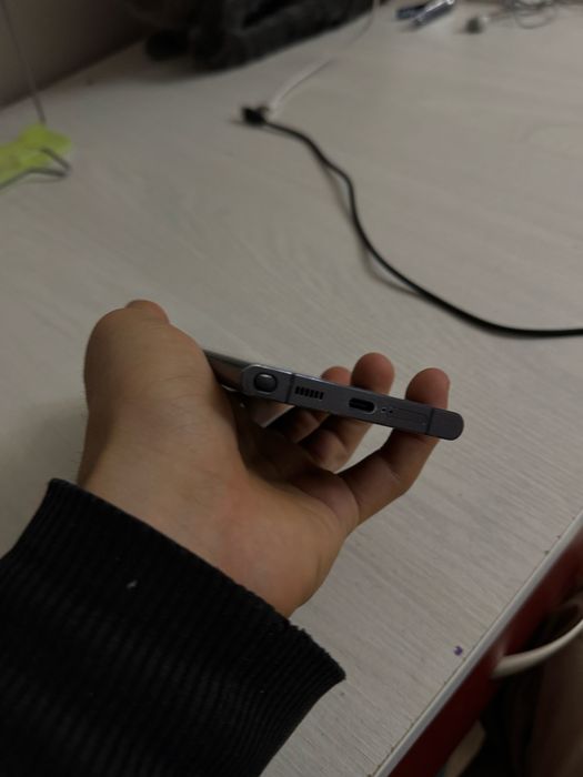 Продам Samsung Galaxy S22 Ultra