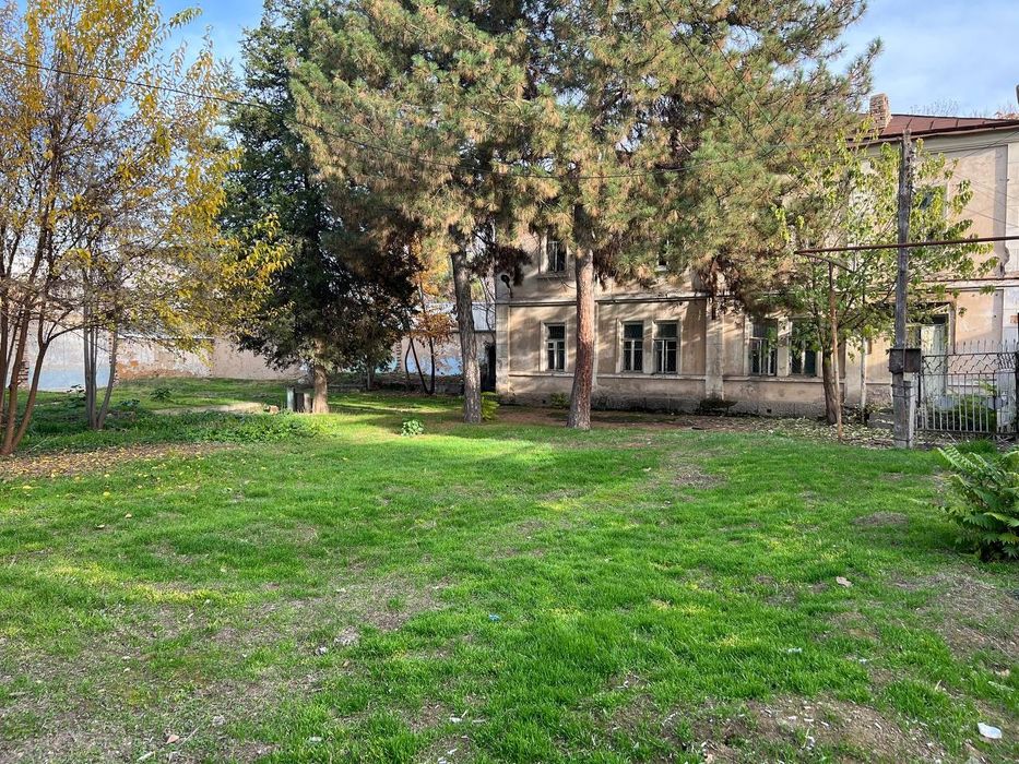 ДАРХАН ЗЕМЛЯ 12.9 сот и нежилое 2х этажное здание