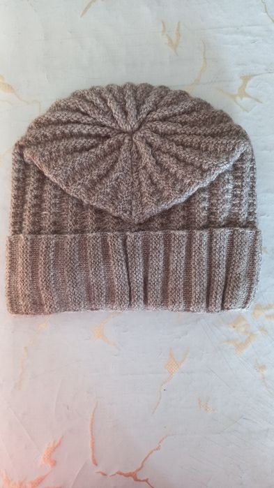 Продам зимние шапки