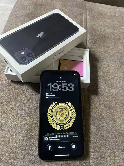 Продам айфон 11 б/у