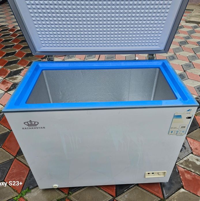 Продам морозильник