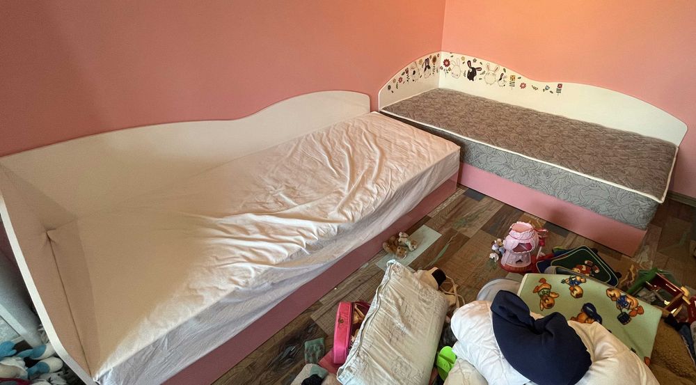 Детски леглa с матраци 200х90