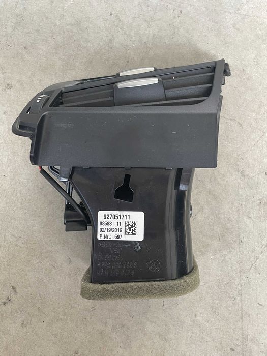 Grila laterala ventilatie bord dreapta Bmw X5 F15 - X6 F16 cod 9270517