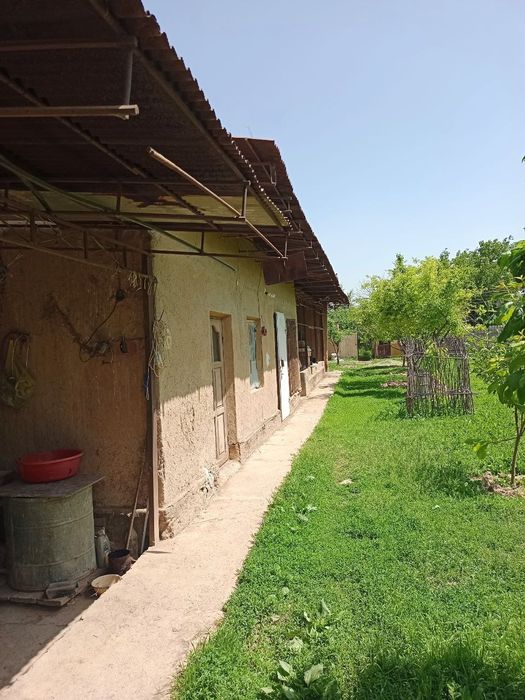 8 сотих ер участка сотилади