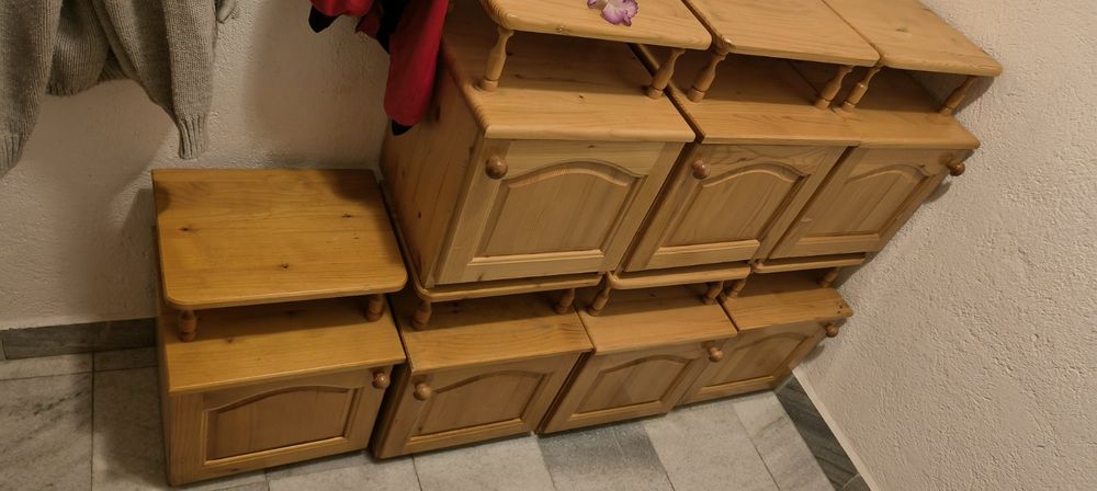 Нощни шкафчета от масив чам