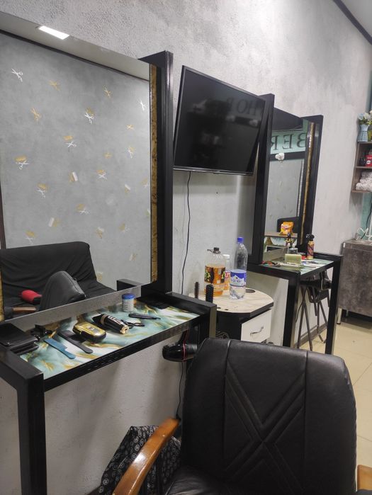 Срочно продаётся барбер стол лофт металлический