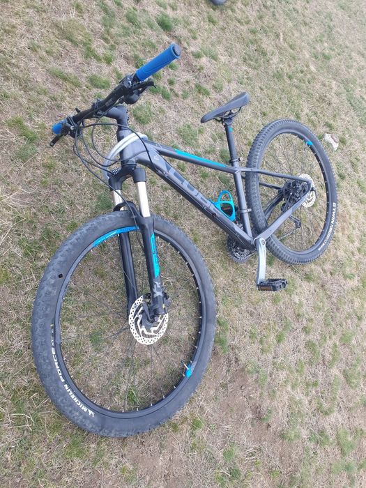 Bicicleta hard trail Cube Analog CMOT  27.5