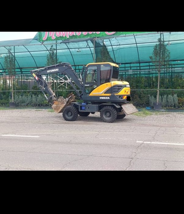 Ekskovator sotiladi