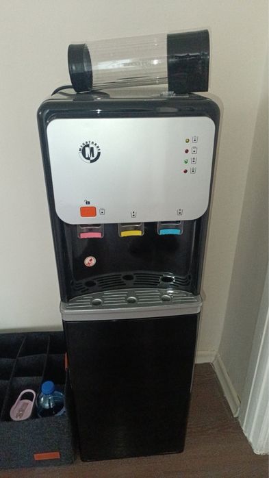 Диспенсър за вода Elite с долно зареждане