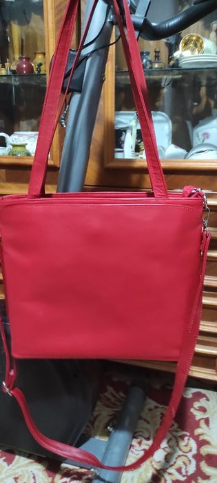 Geanta noua roșie de  piele