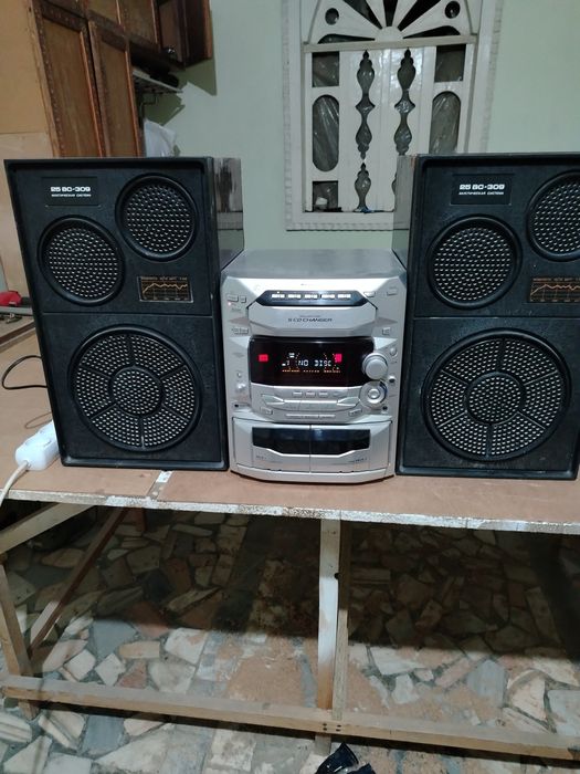 Музыкальный центр