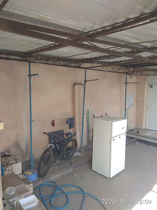 Срочна сотилади 3 сотих