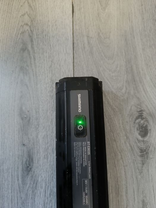 Vând baterie pentru Shimano