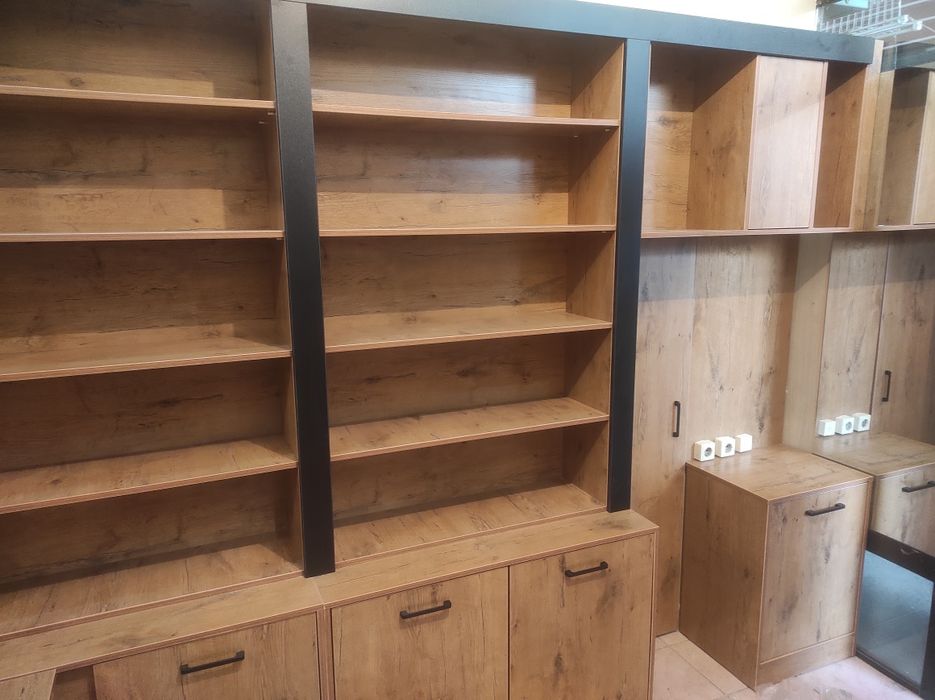 Стеллажи ветрины