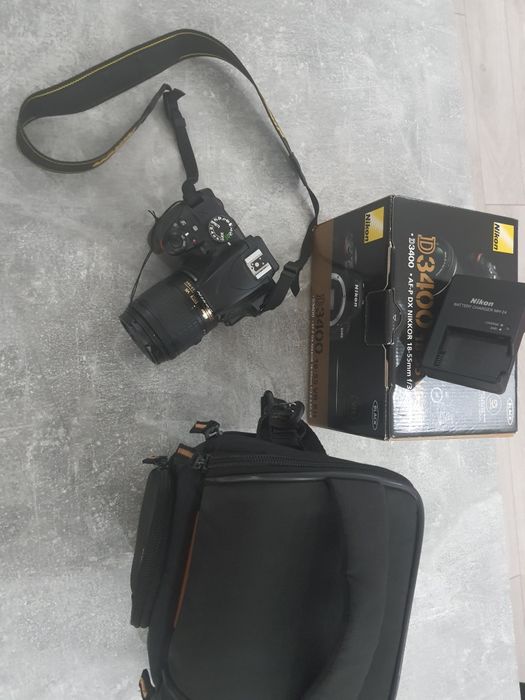 Фотоапарат Nikon D3400 – перфектно състояние, като нов!