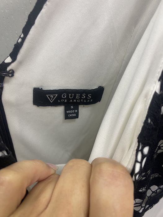 Rochita superba Guess marimea s