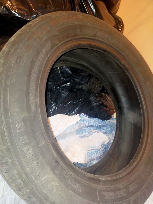 Шины 195/60/15 MICHELIN