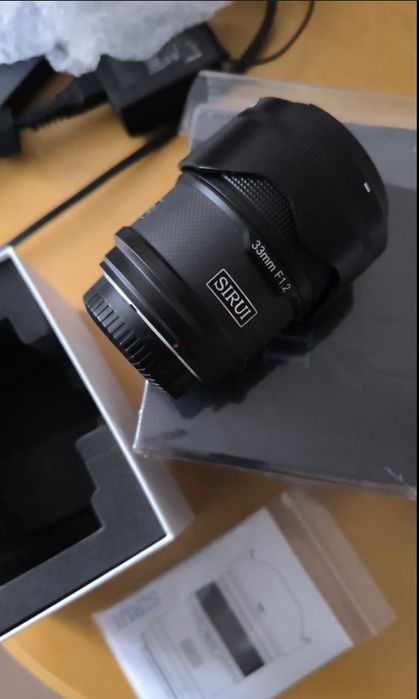 Sirui 33mm f1.2