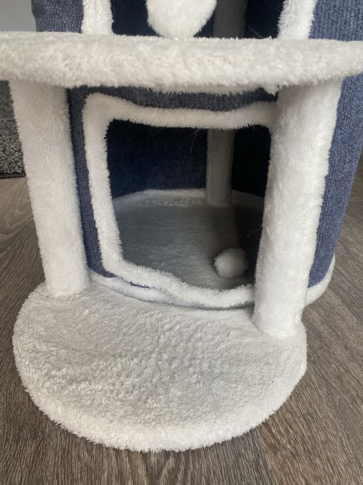 Продается кошкин дом, хорошее состояние.