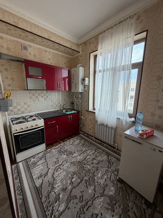 Тезда 5 каватли янги домнинг 4 каватидан 1 хоналик квартира,35квм, сот