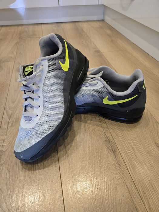 Маратонки Nike air max