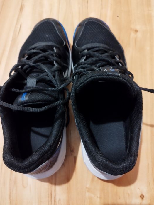 Маратонки   Asics