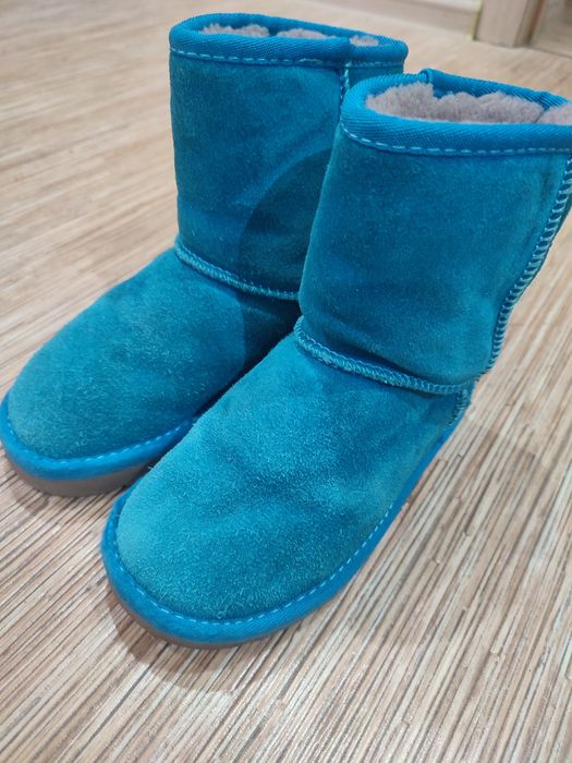 Продам угги 32 р