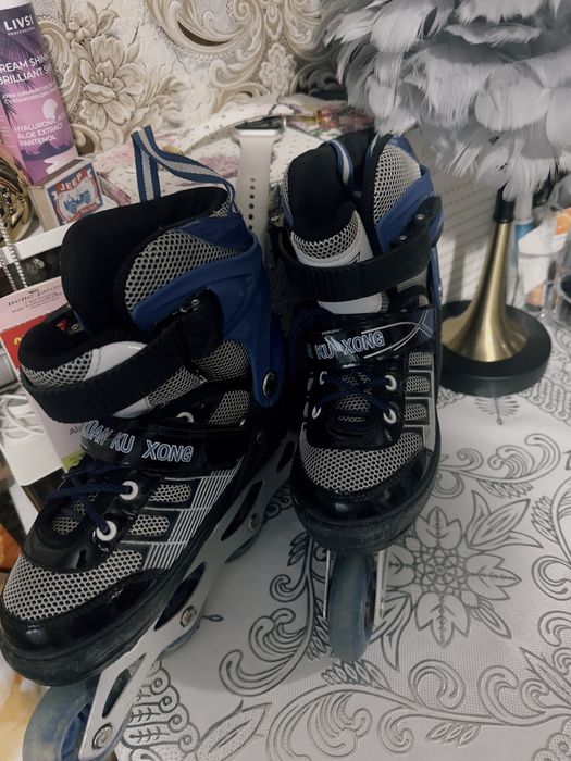 Ролики в хорошем состоянии 34-35 размер одели всего 3 раза