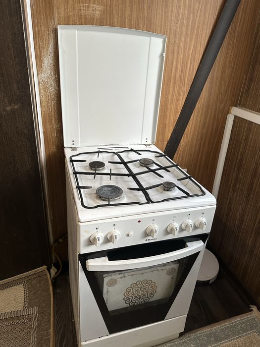 Газовая духовка Продается