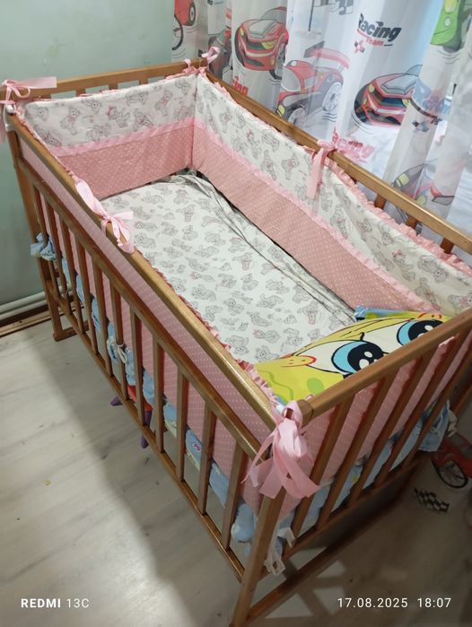 Детская кроватка