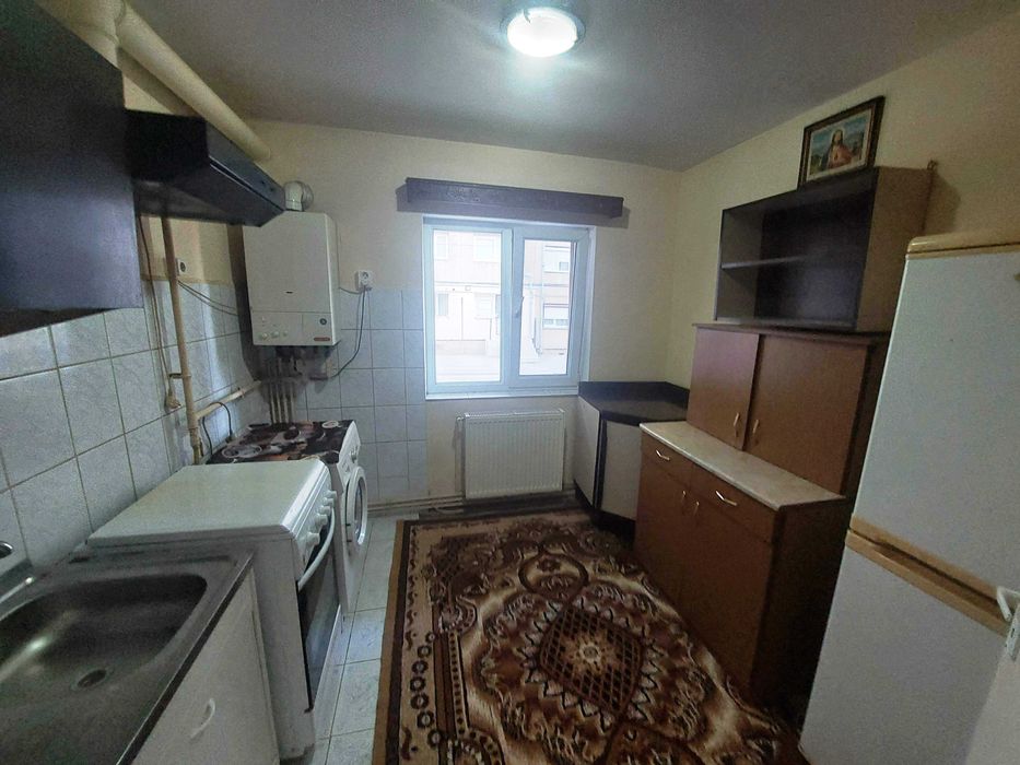 Inchiriez apartament 2 camere