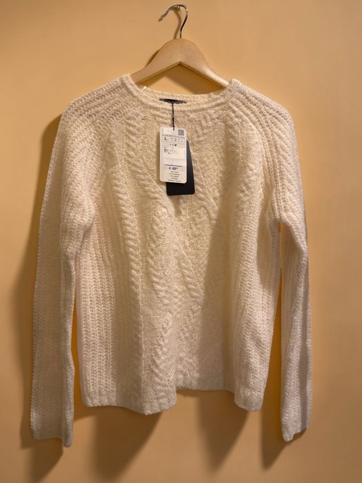 Pulover crem Zara nou cu etichetă de 50€ marimi; L 5 buc, M 65buc