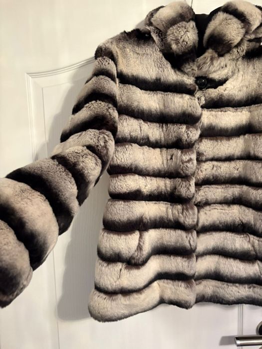 Vând haină blana cu gluga