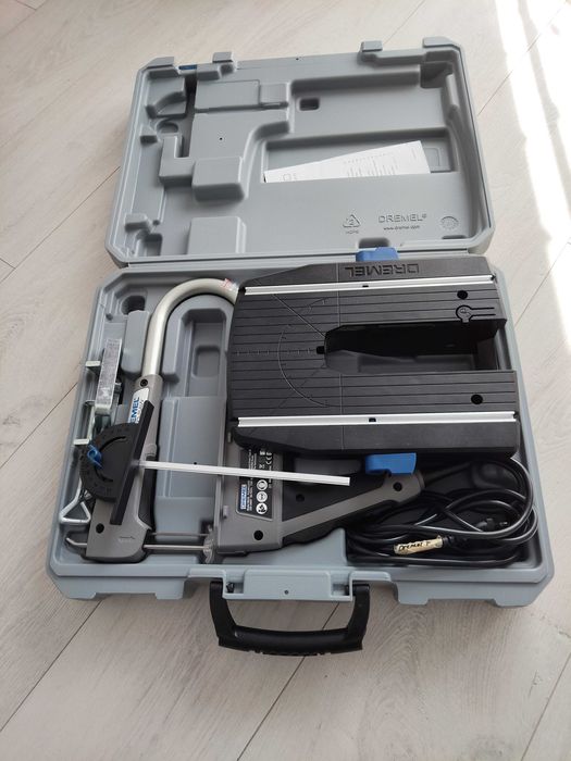 Ferăstrău pentru bricolaj Dremel