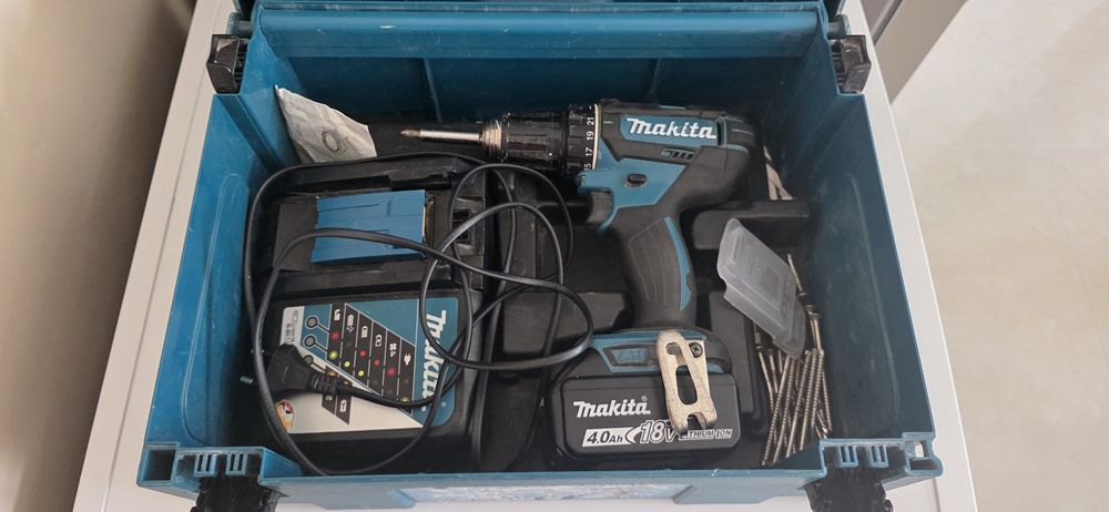 Autofiletanta Makita DDF382 18v 4.0ah