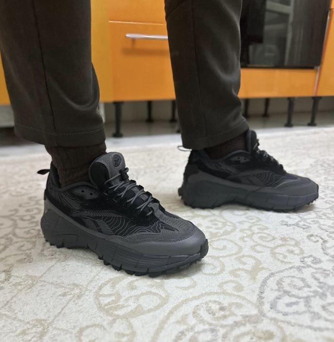 Продам кроссовки REEBOK новые