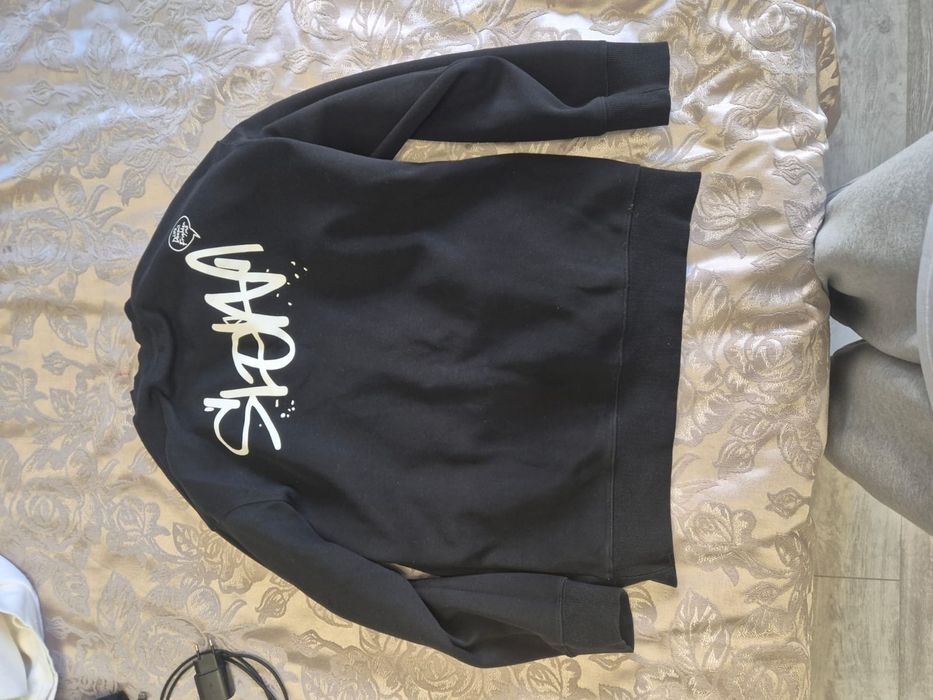 Продам черную кофту Slow