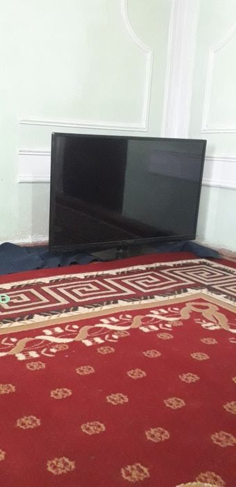 TELEVIZOR  43 ROISON zapchastga