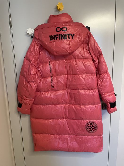 Много яко бонбонено розово дълго яке