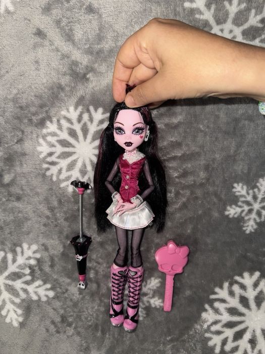 актуально 23.09 Дракулаура база Монстер Хай Monster High